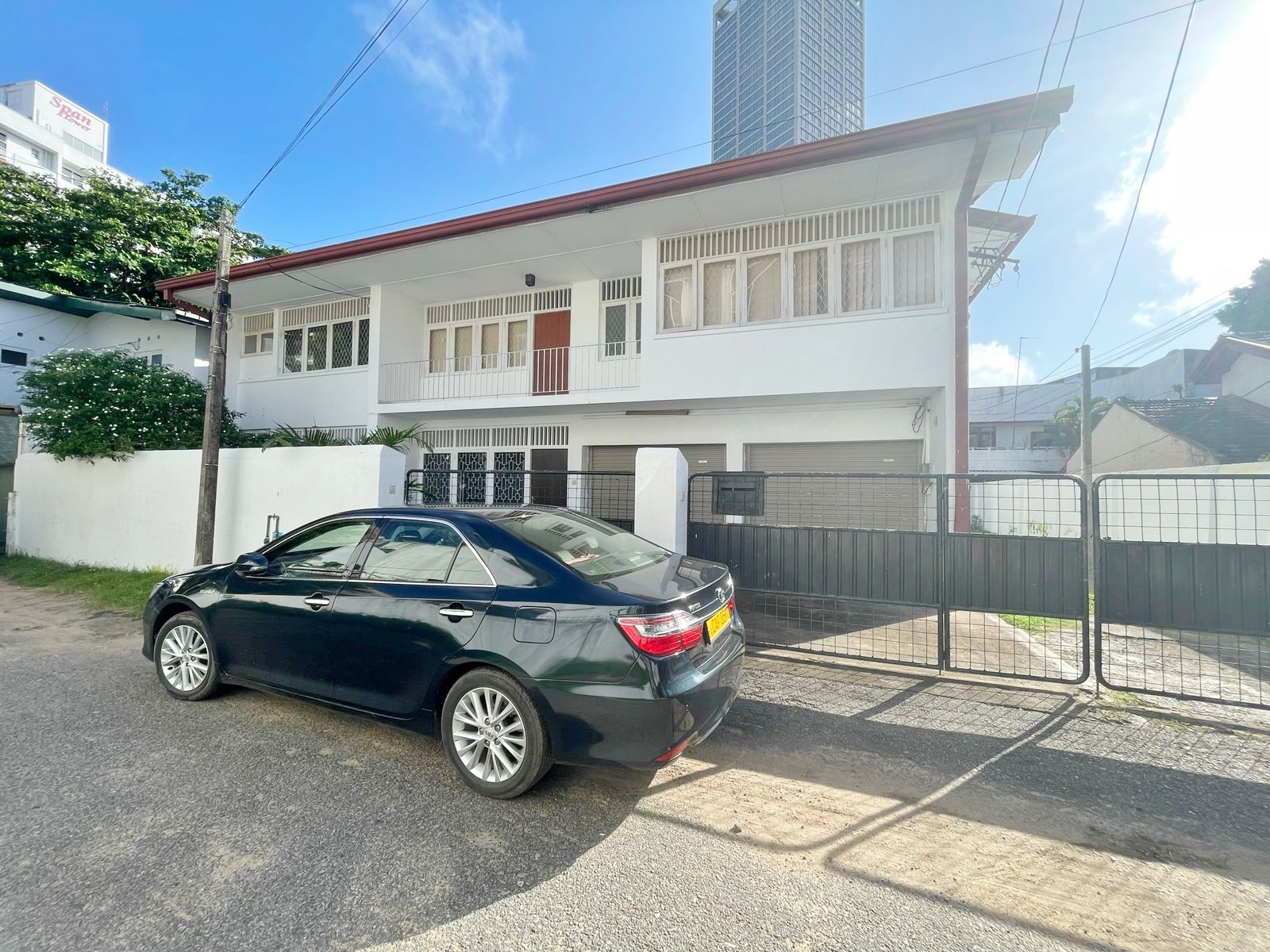 House with Land for Sale in Colombo 06 [HS 17]