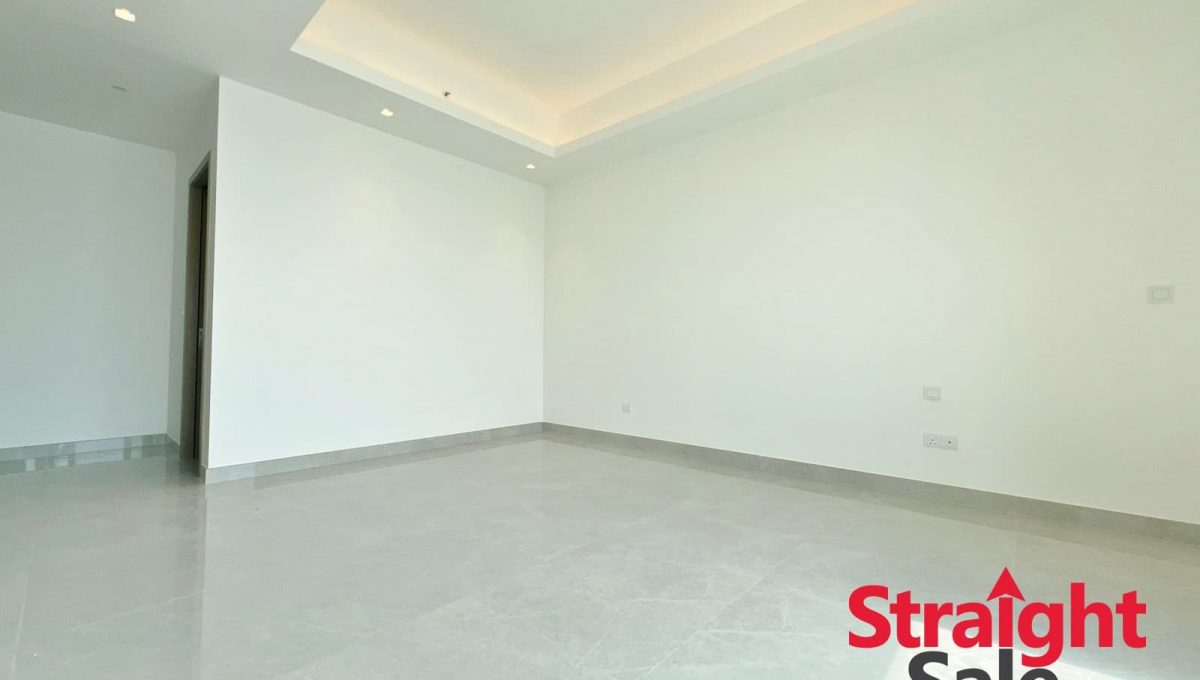 WhatsApp Image 2025-10-10 at 15.49.21 (2)