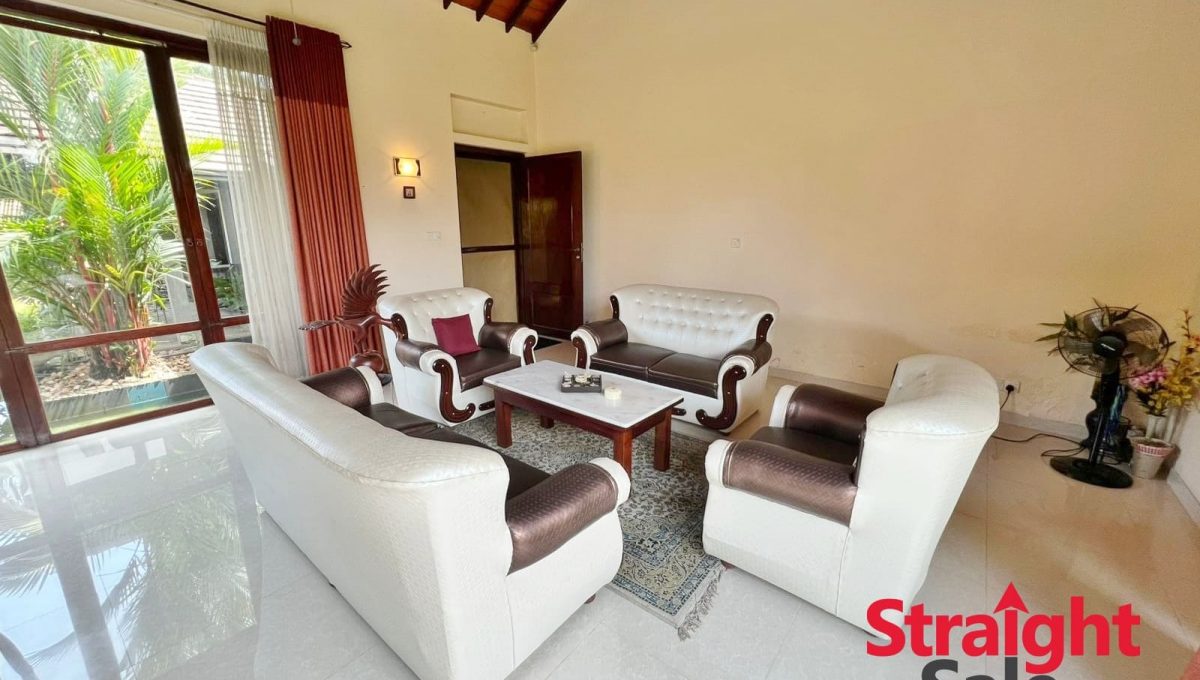 WhatsApp Image 2025-10-10 at 16.05.49 (1)