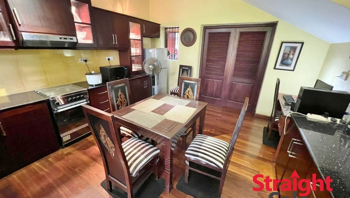 WhatsApp Image 2025-10-10 at 16.06.00