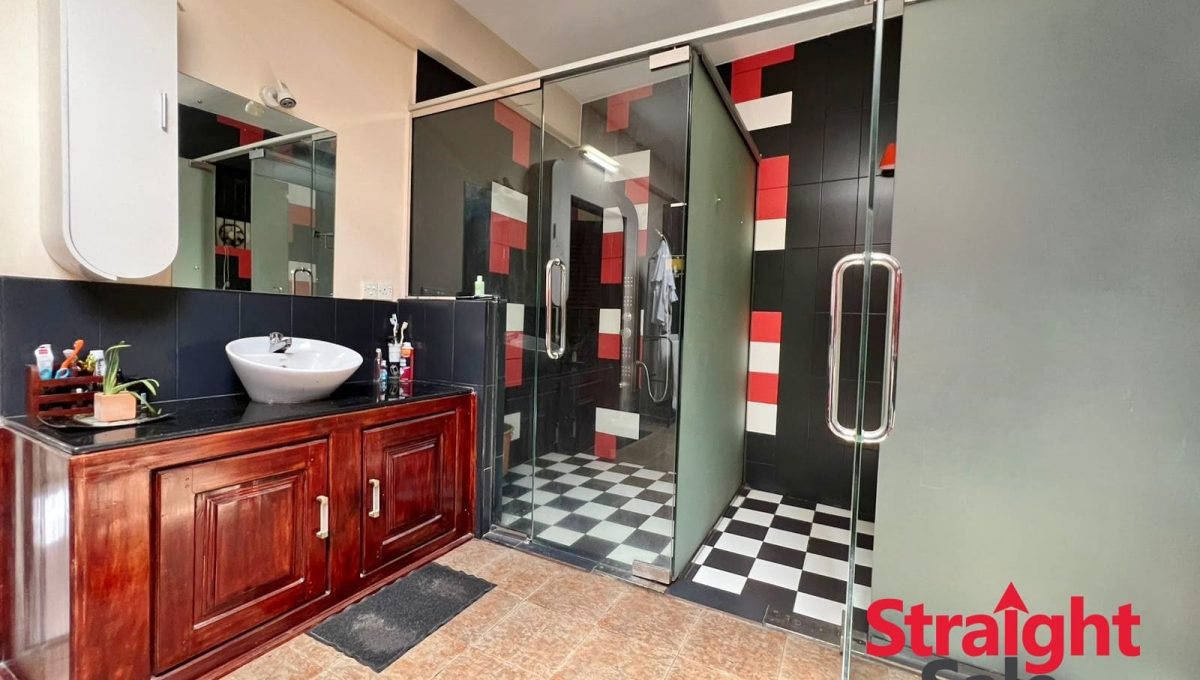 WhatsApp Image 2025-10-10 at 16.06.03 (2)